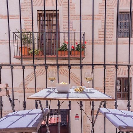 -Malagasunapts- Vibrant Historic City Centre Exterior photo